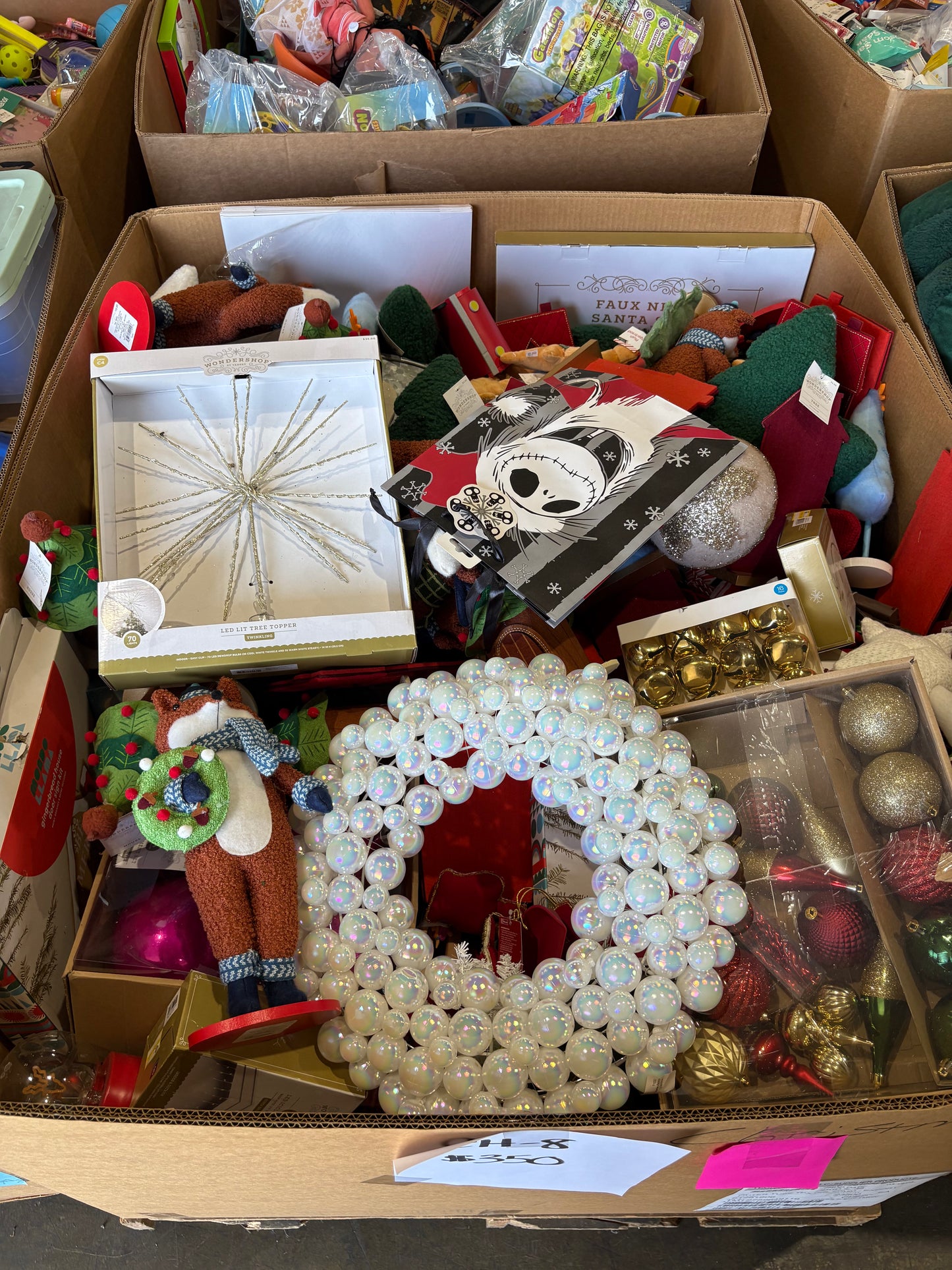 Holiday Ornaments, Decor & Collectibles Pallet – CH-8