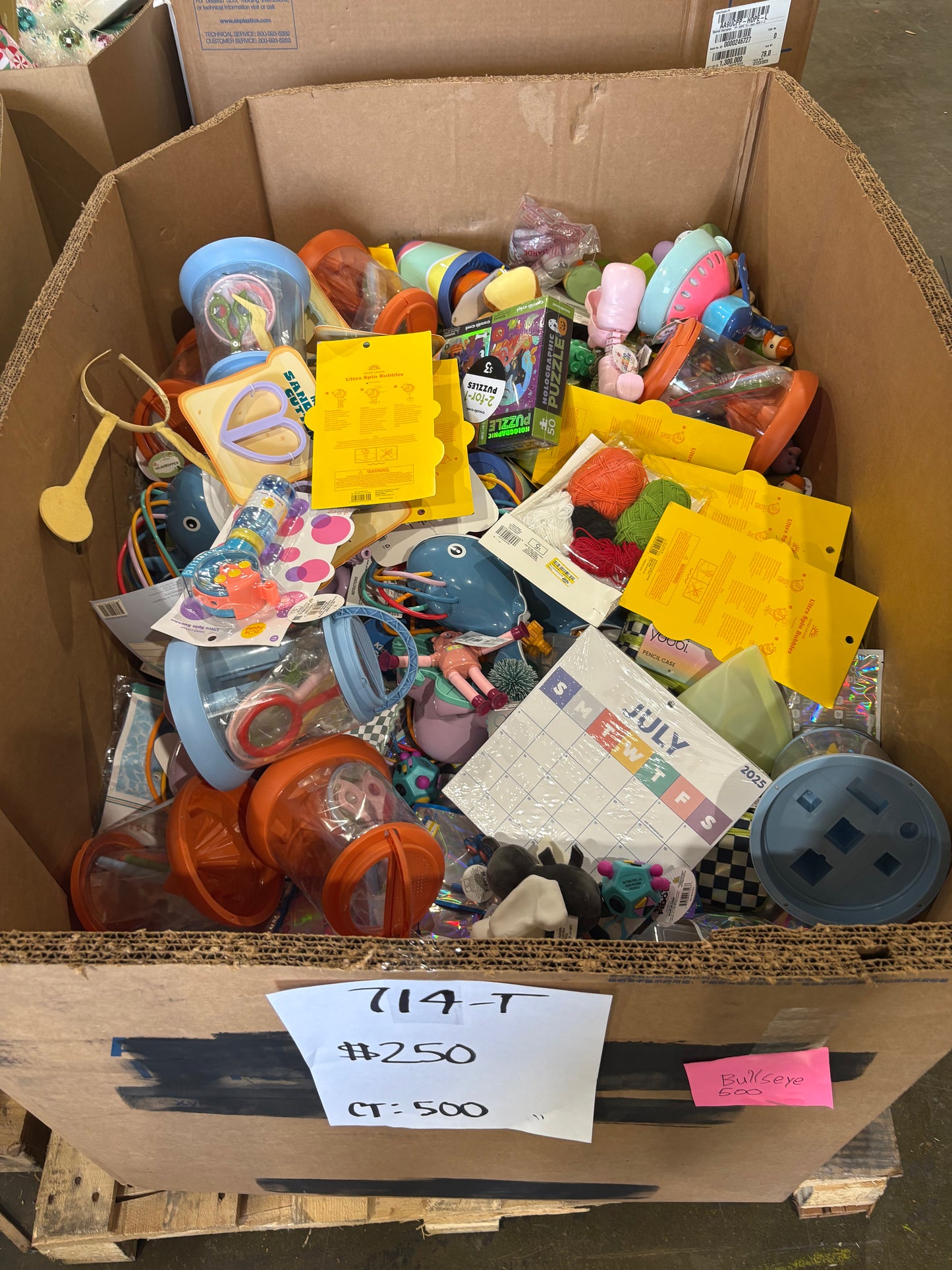 Toys & Kids Activity Pallet – (714-T)