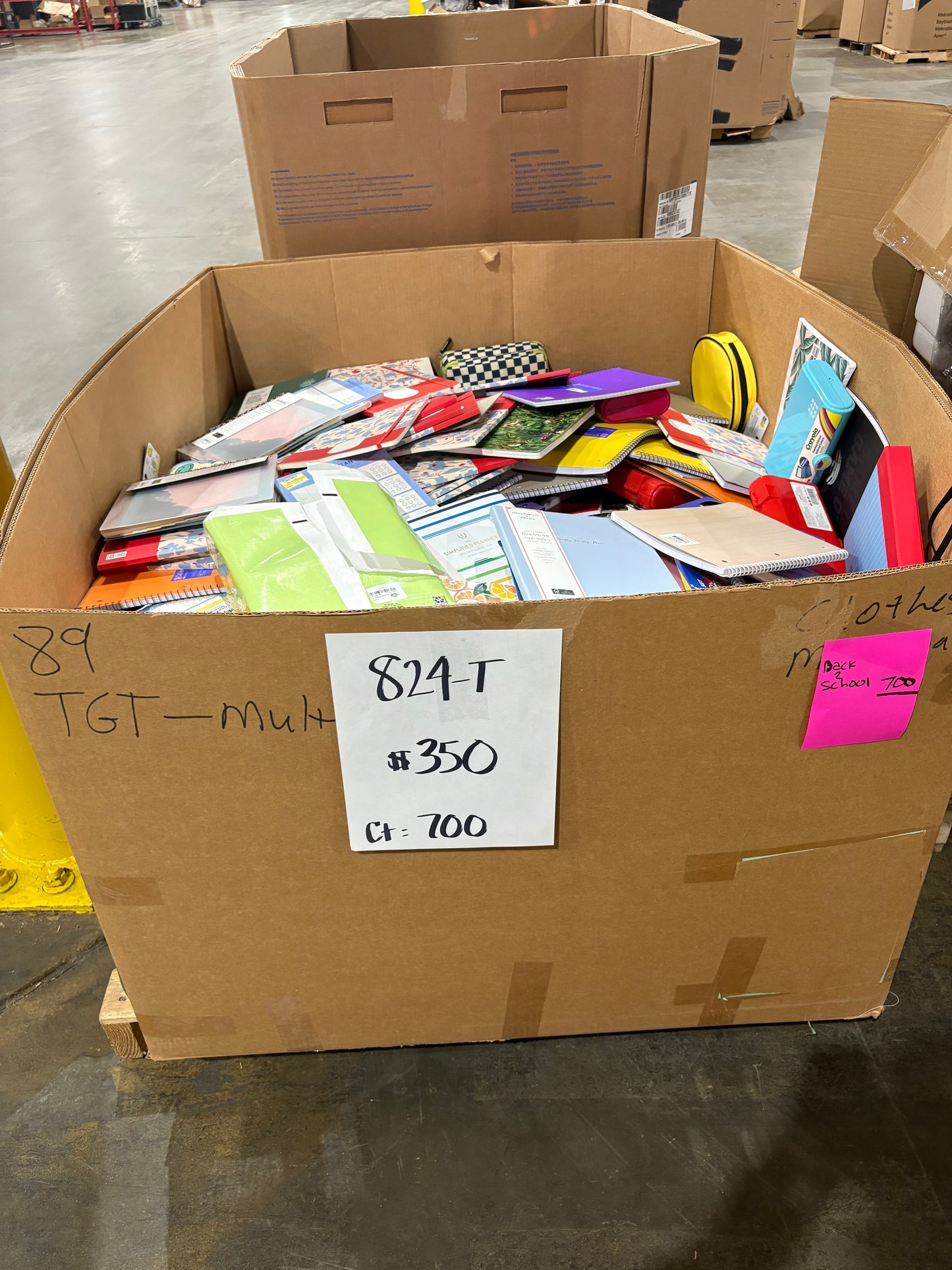 Mixed School & Office Supplies Pallet – Count 700 | General Merchandise 824-T