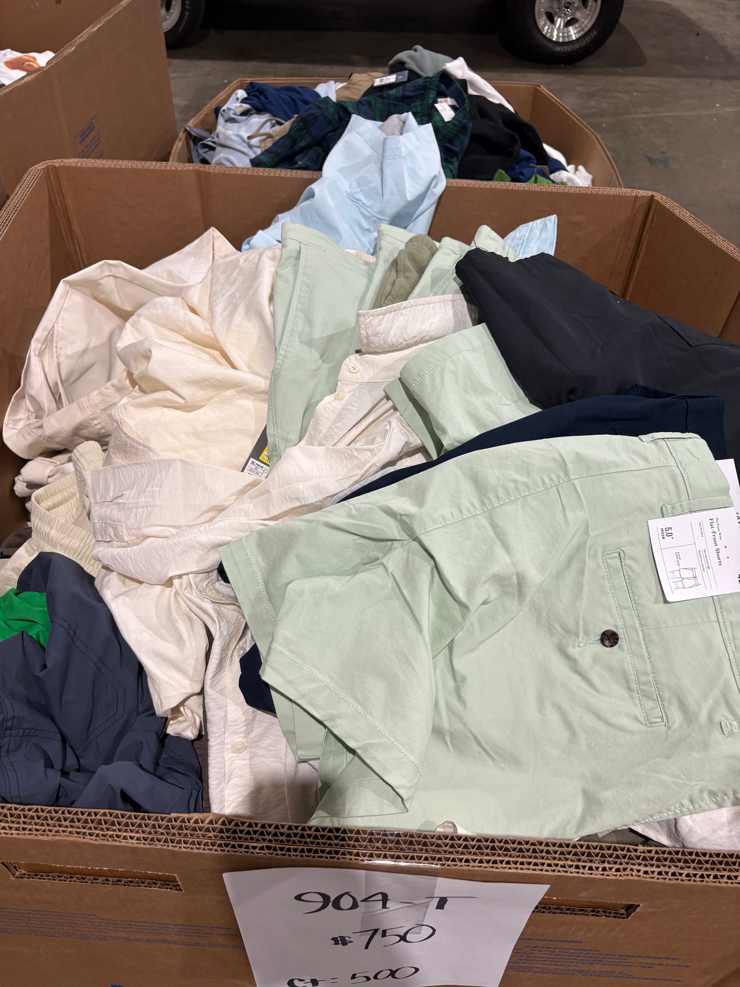 Clothing & Apparel Pallet 904-T