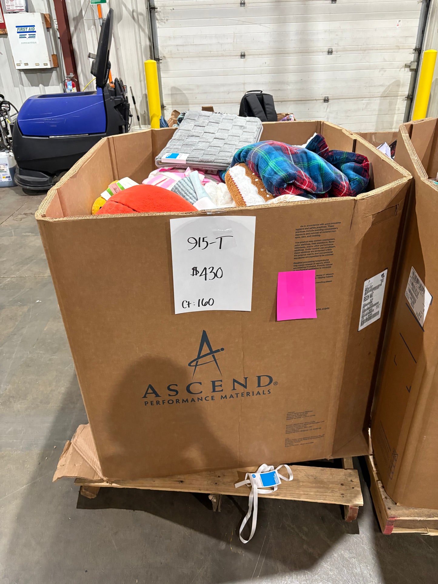 Home Essentials & Textiles Pallet 915-T