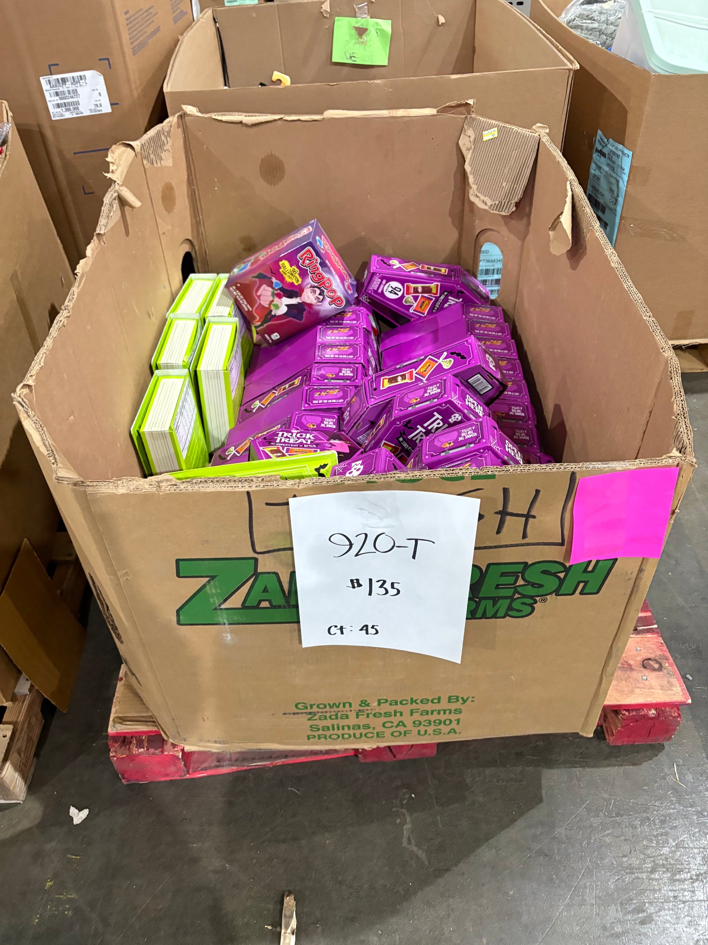 Trick-or-Treat Candy Game Packs Pallet 920-T