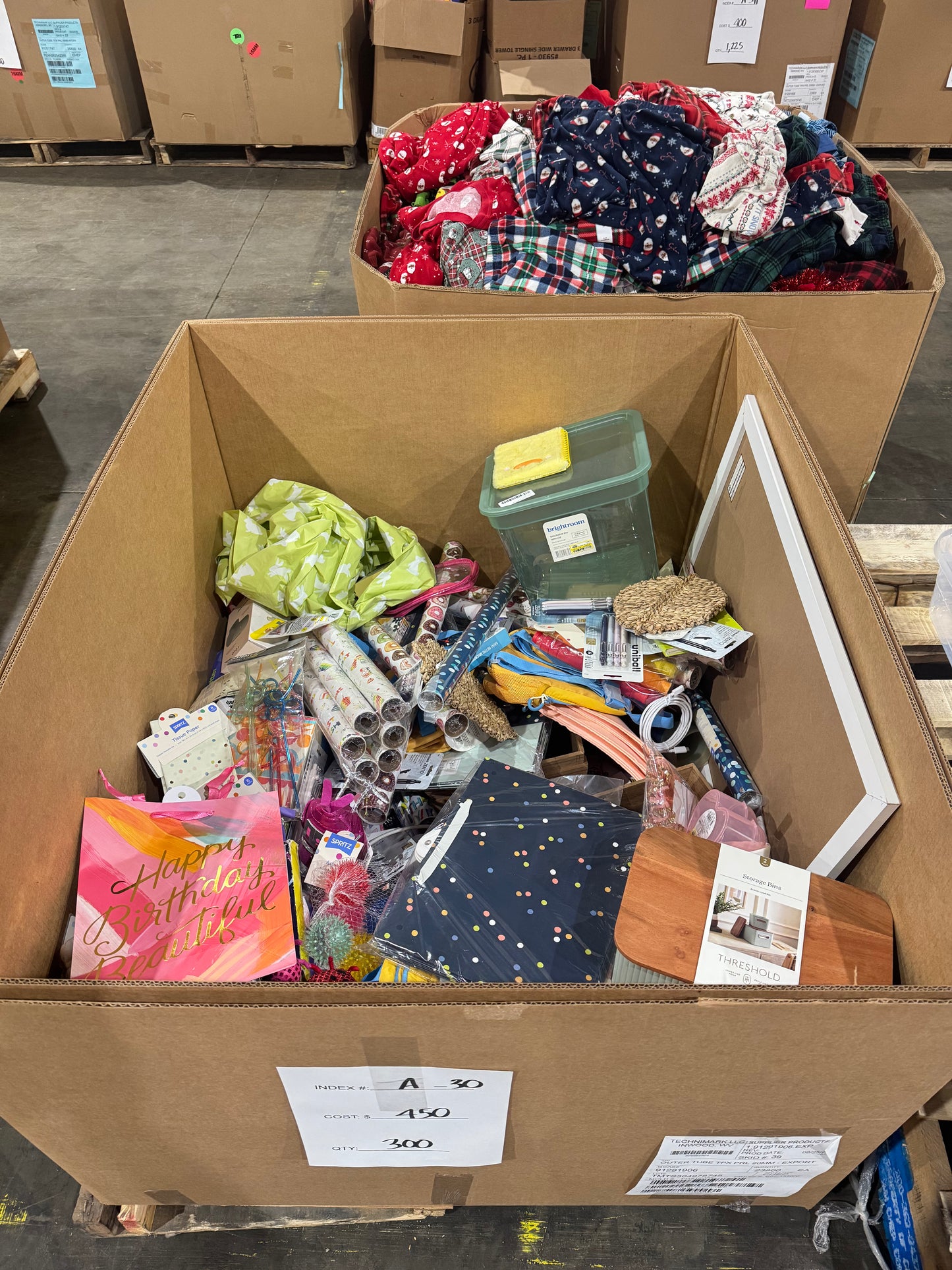 Mixed Party Supplies & Household Merchandise Pallet A-30
