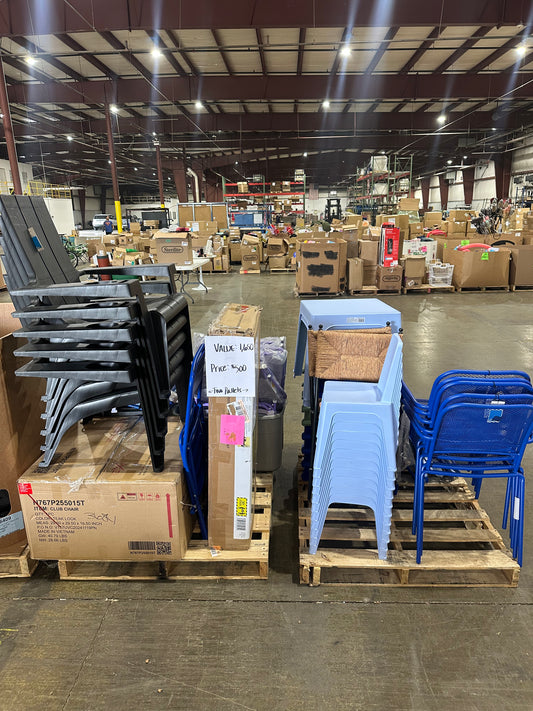 Mixed Seating & Furniture Pallet - (Large Items 2 Pallets)