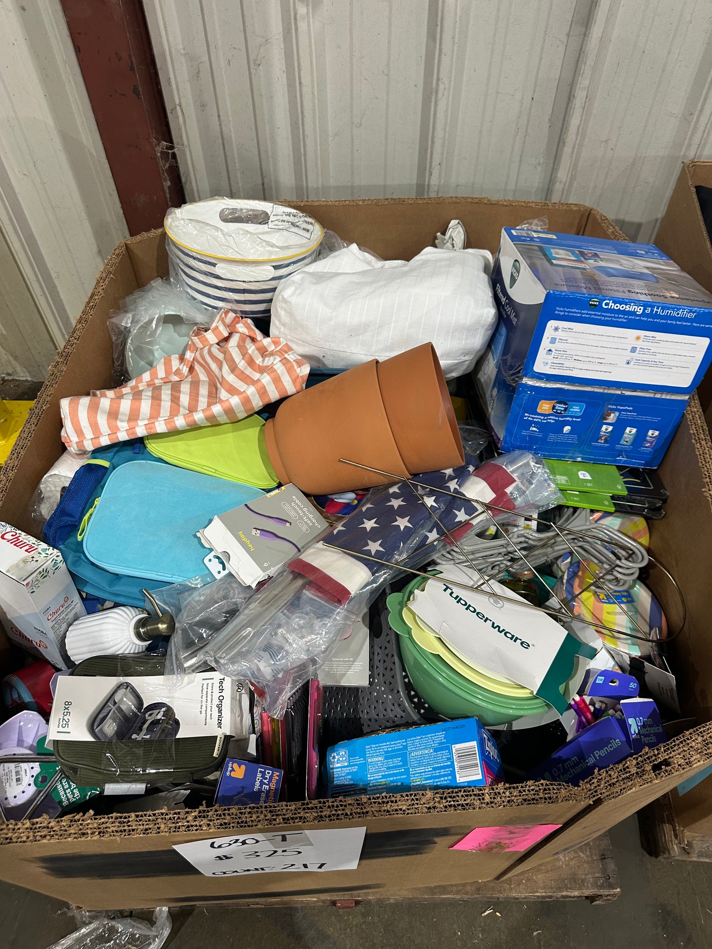 Mixed Household, Kitchen & Utility Goods - (630-T)