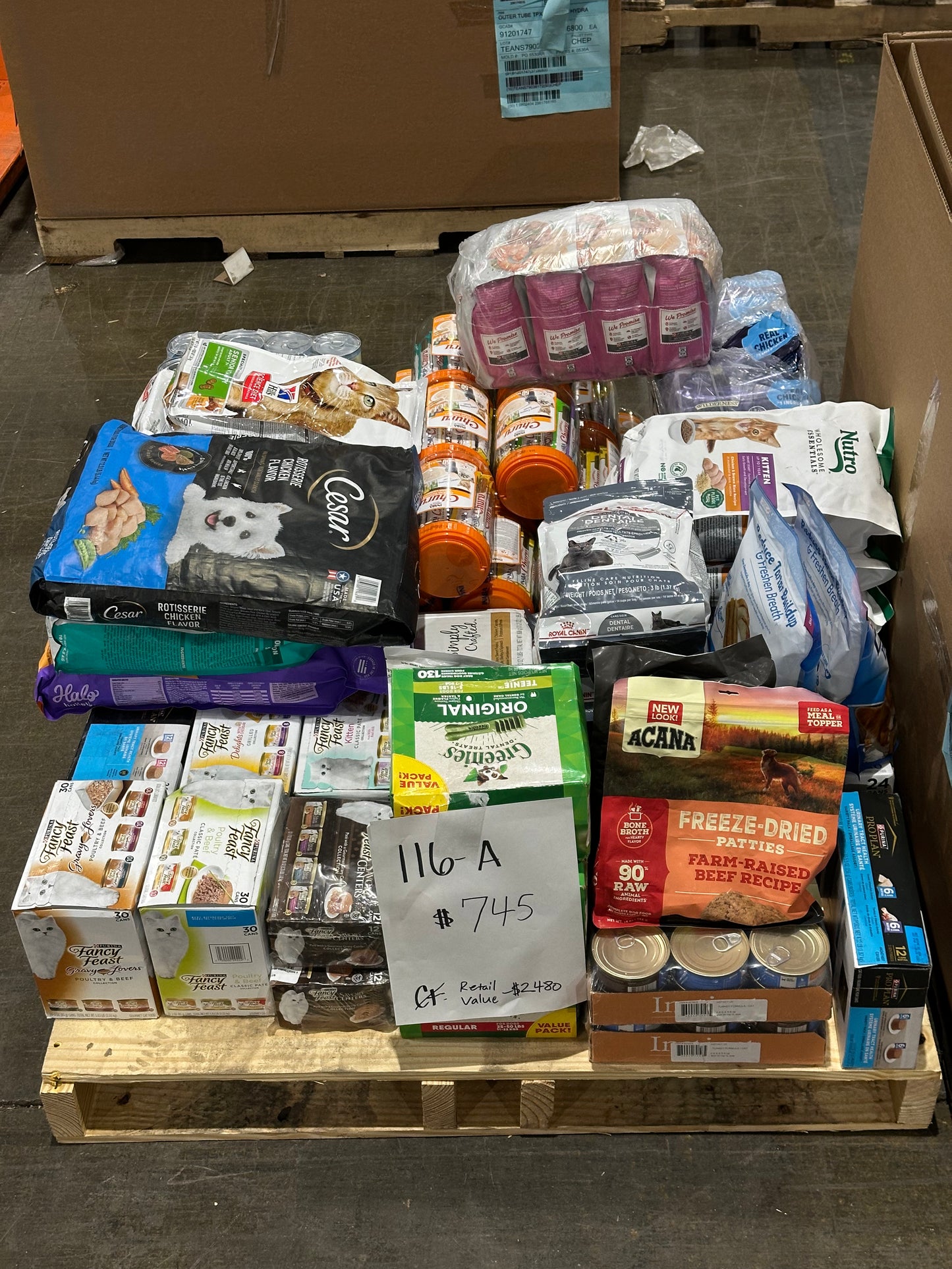 Premium Pet Supplies Pallet – 116-A