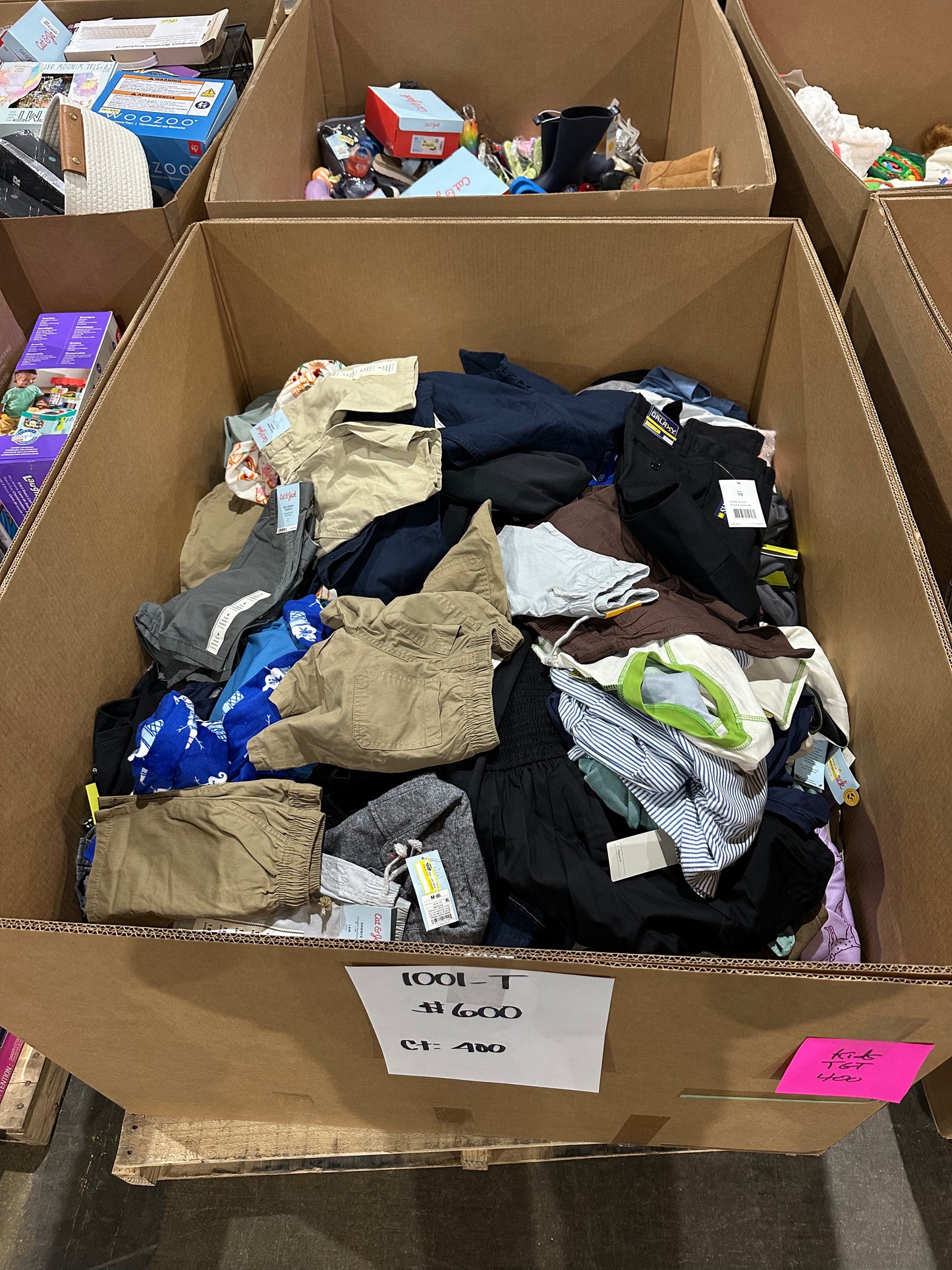 Mixed Apparel Pallet – 1001-T