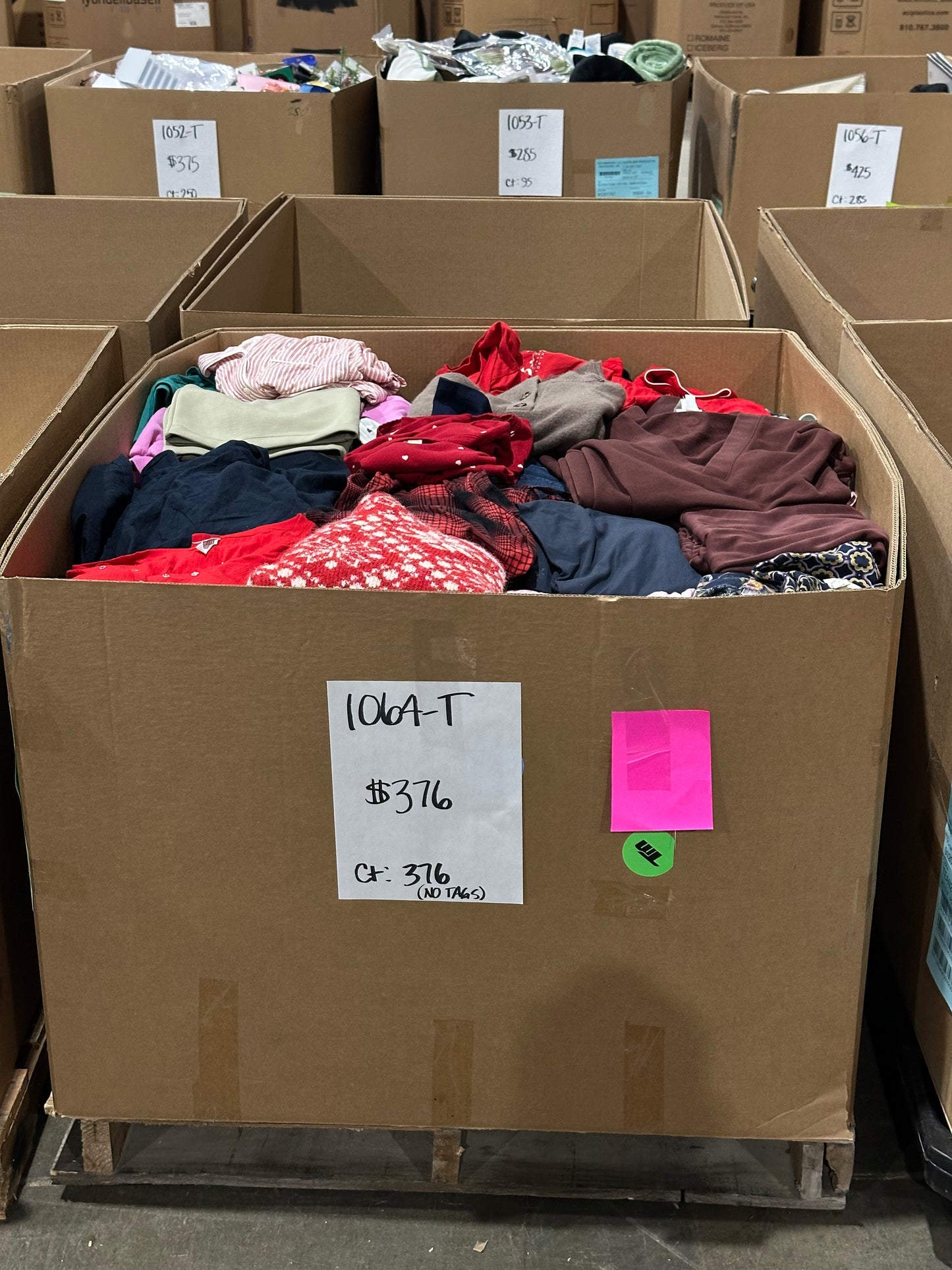 Adult Seasonal & Casual Apparel Pallet – 1064-T