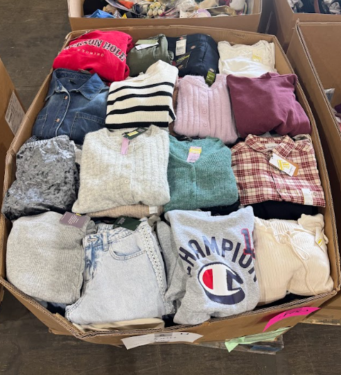 Mixed Clothing & Apparel Pallet A-77