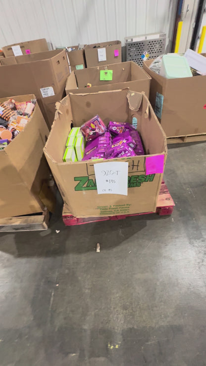 Trick-or-Treat Candy Game Packs Pallet 920-T